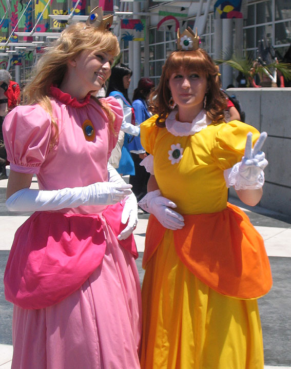 princess peach and daisy. Princess#39; Peach and Daisy